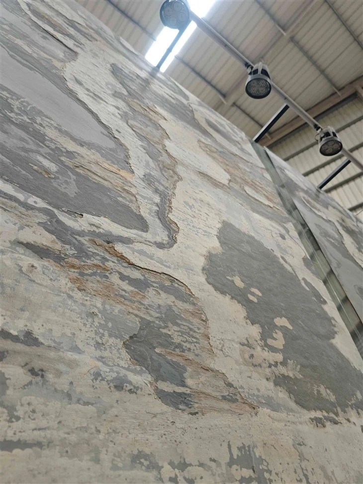 Bendable stone sheets